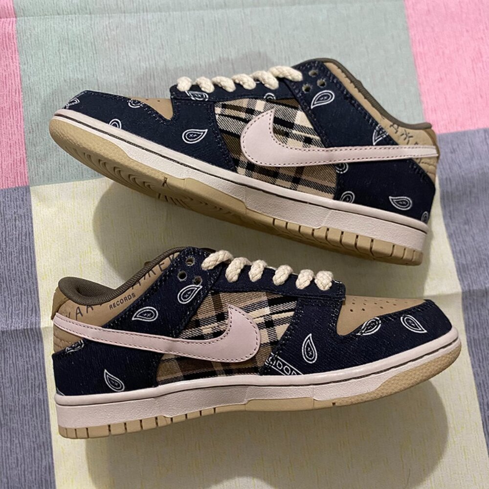 Nike SB Dunk Low Travis Scott Paisley Plaid Unisex Sneakers